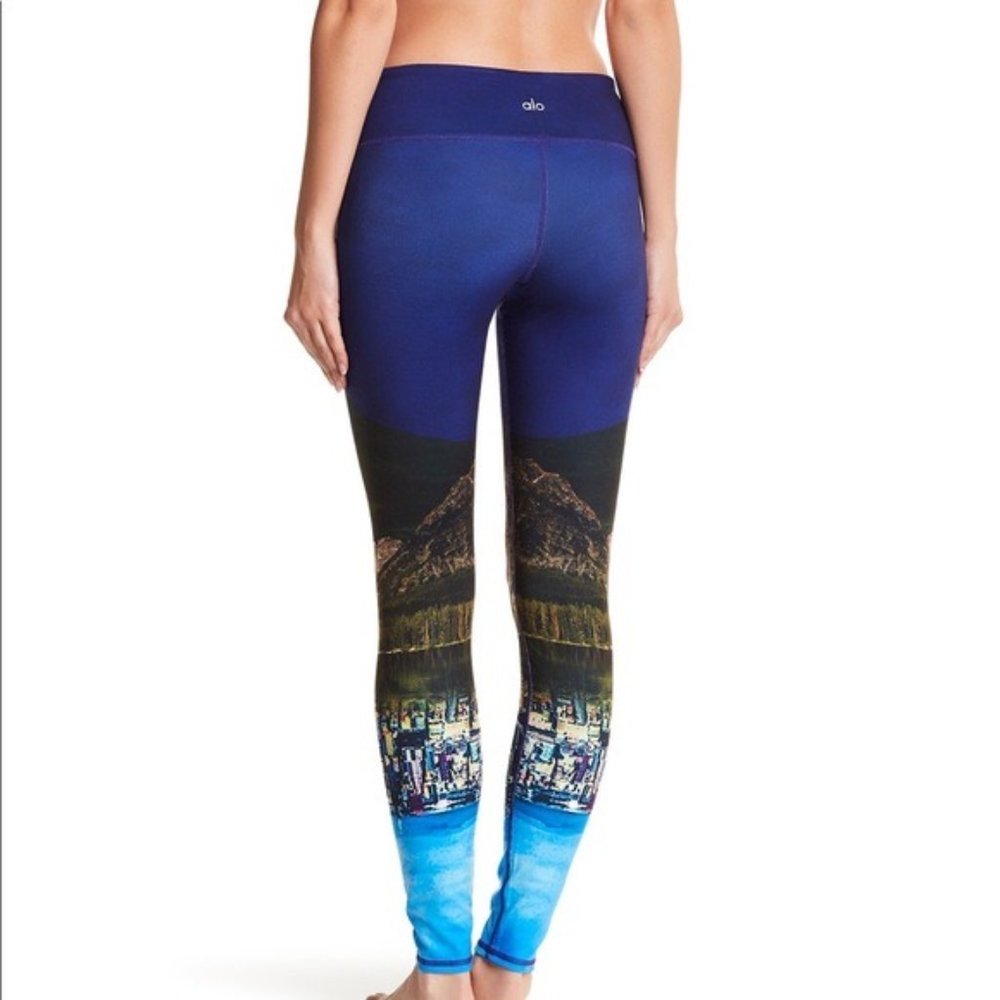 ALO Yoga Pants / Yoga Leggings - Special Edition